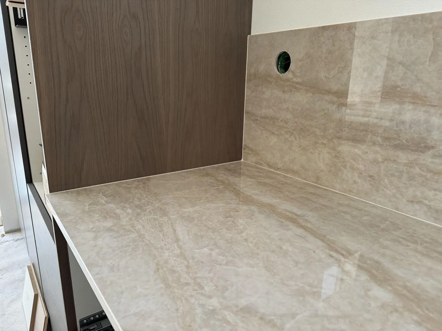 Køkkenbordplade i Dekton Arga, Höllviken – billede 5