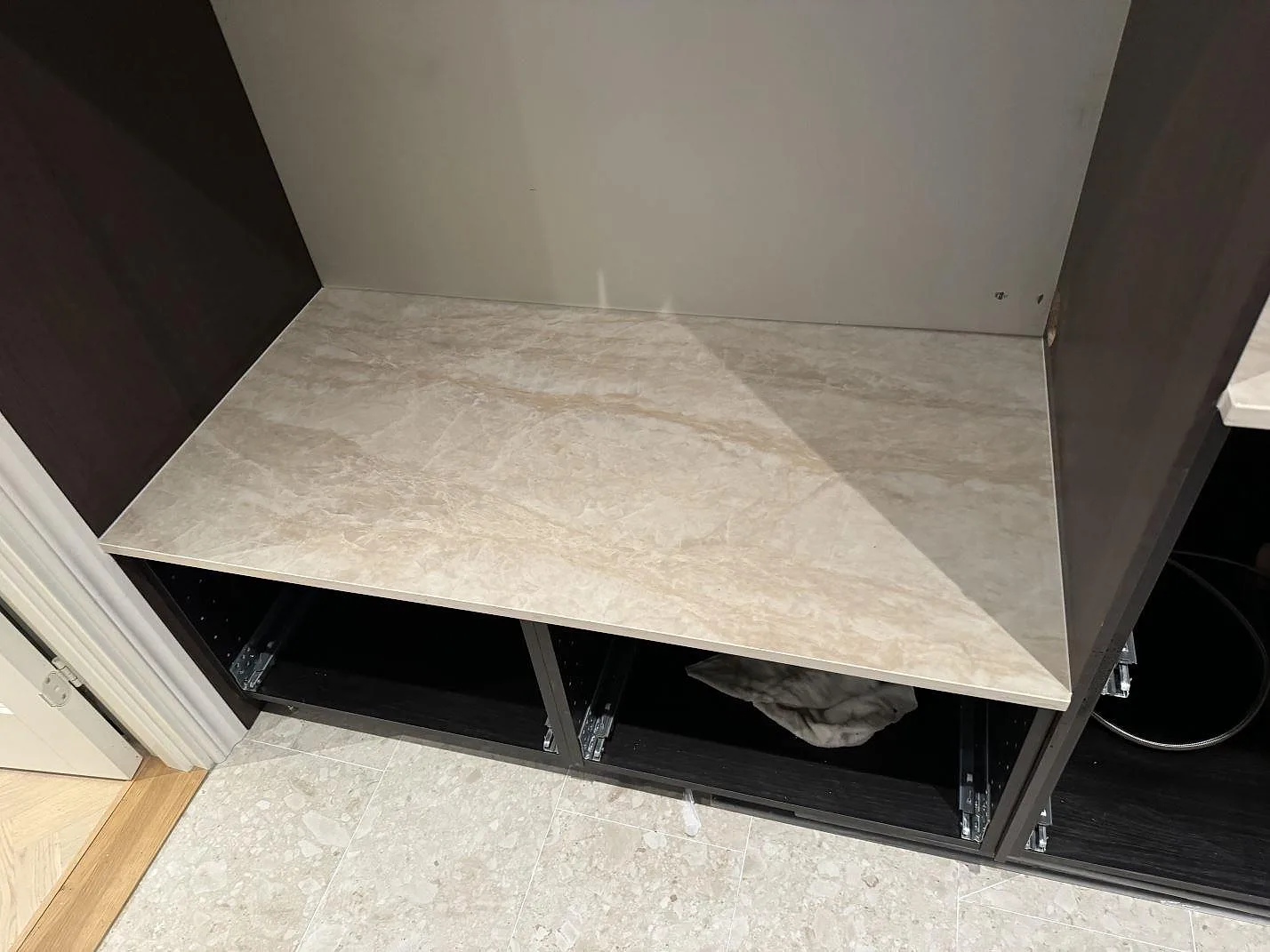 Køkkenbordplade i Dekton Arga, Höllviken – billede 5