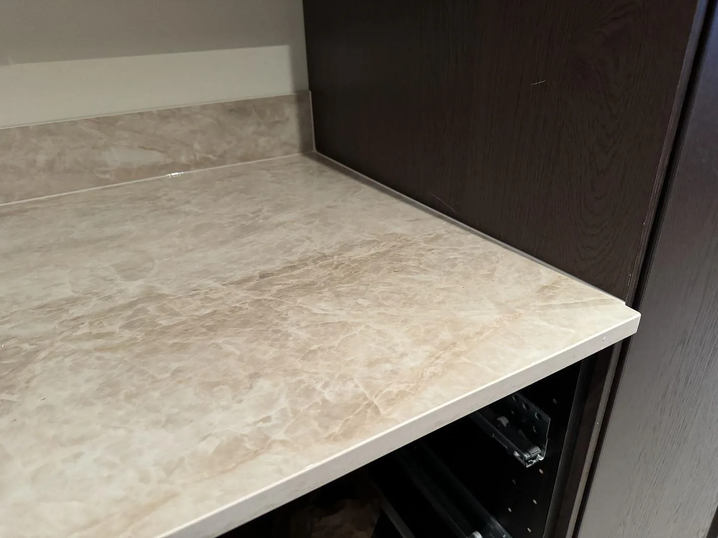 Køkkenbordplade i Dekton Arga, Höllviken – billede 8