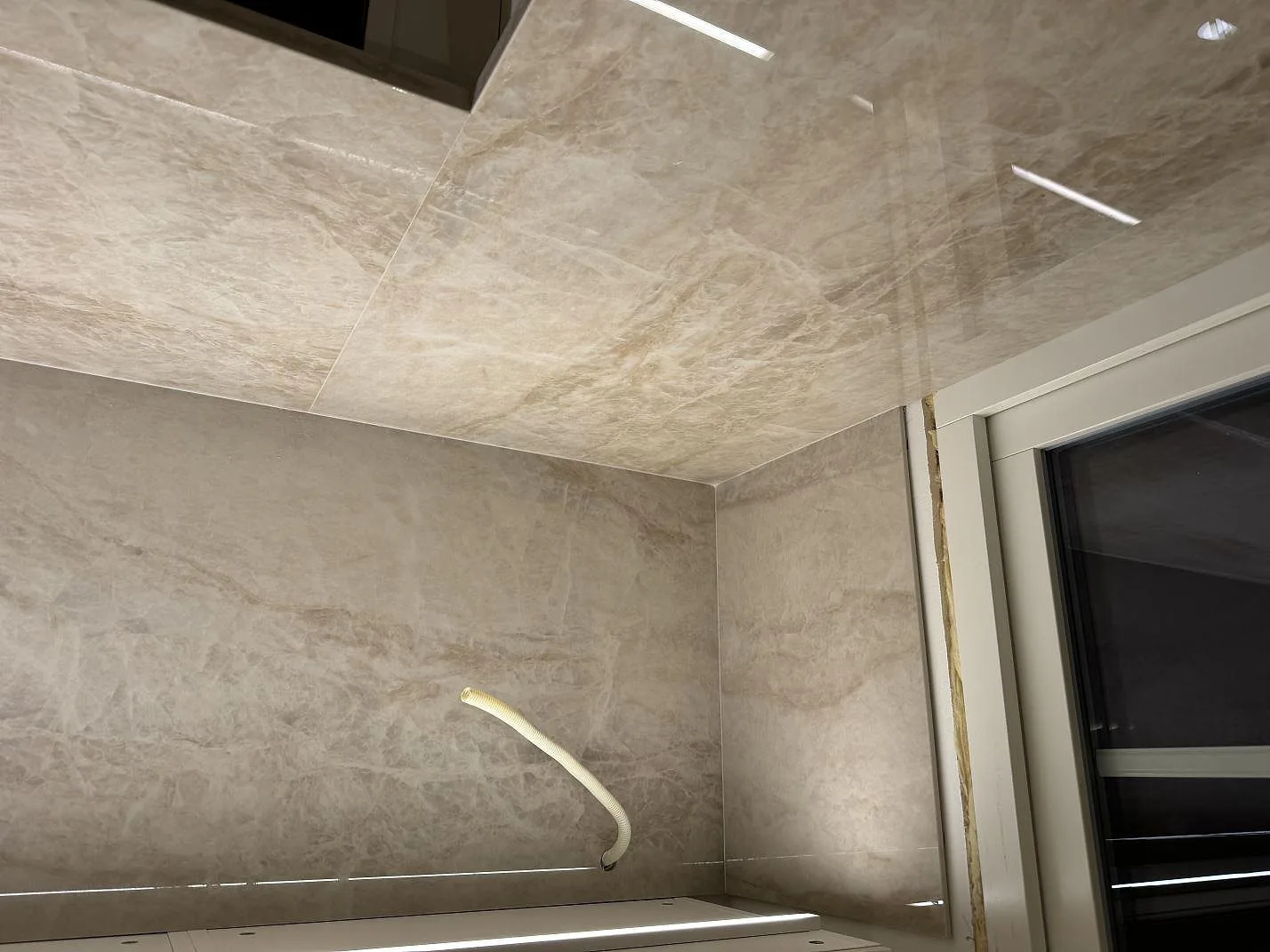 Bordplade i Dekton Arga, Höllviken – billede 3