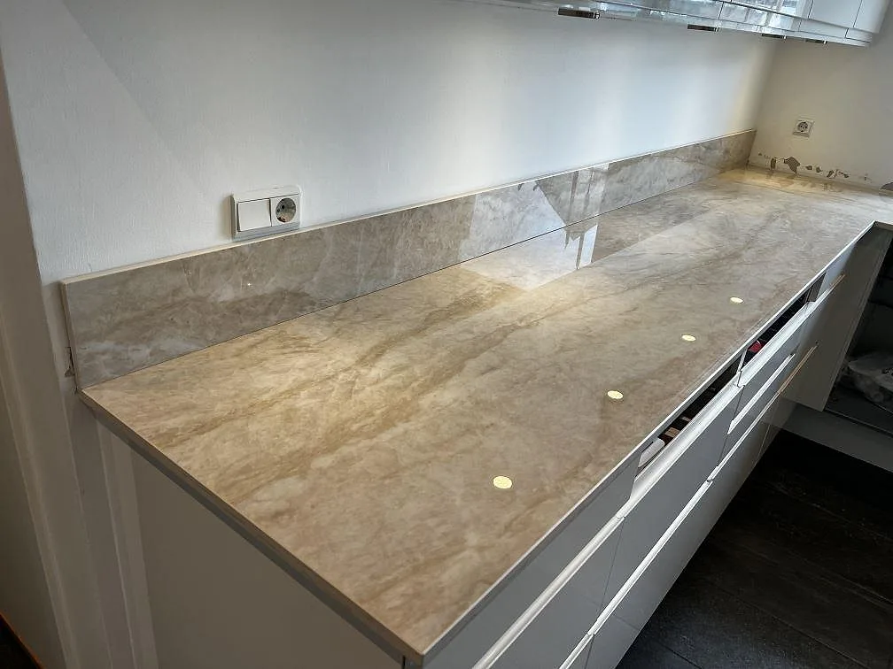 Køkkenbordplade i Dekton Arga, Hörby – billede 2