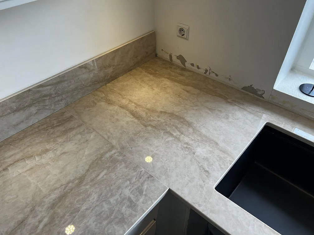 Køkkenbordplade i Dekton Arga, Hörby – billede 3