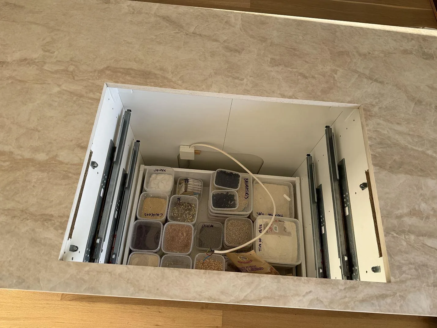 Køkkenbordplade i Dekton Arga, Hørsholm – billede 4