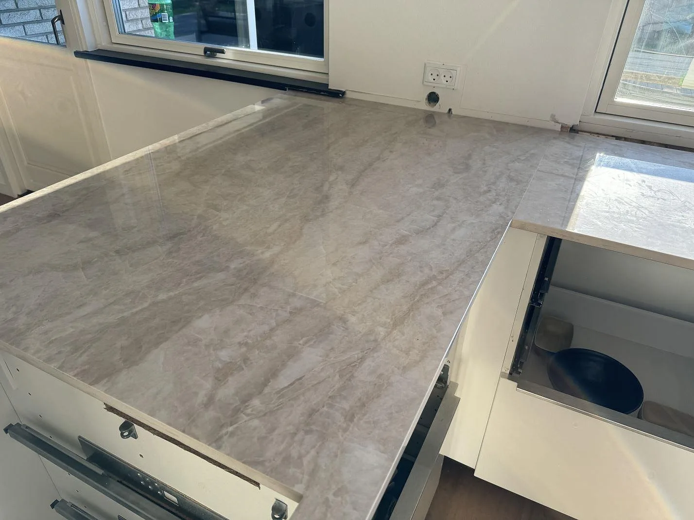 Køkkenbordplade i Dekton Arga, Hørsholm – billede 3