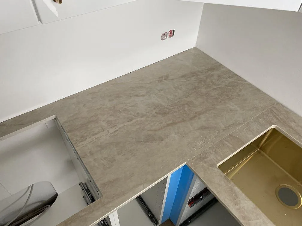 Køkkenbordplade i Dekton Arga, Hvidovre – billede 2