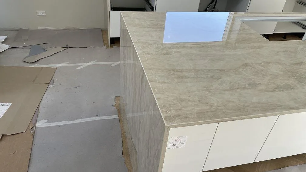 Køkkenbordplade i Dekton Arga, Ishöj – billede 3
