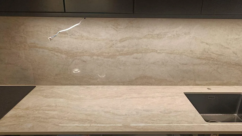 Køkkenbordplade i Dekton Arga, Kalmar – billede 4