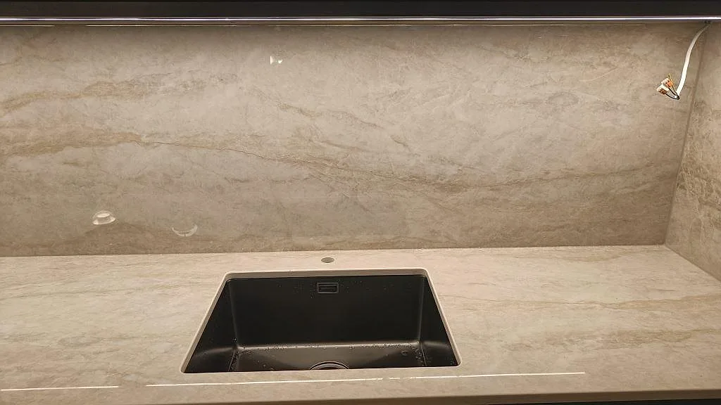Køkkenbordplade i Dekton Arga, Kalmar – billede 5