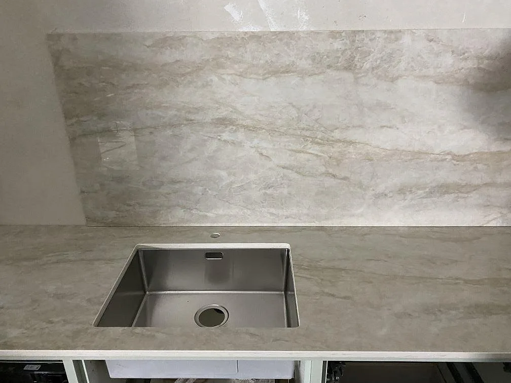 Køkkenbordplade i Dekton Arga, Kareby – billede 2