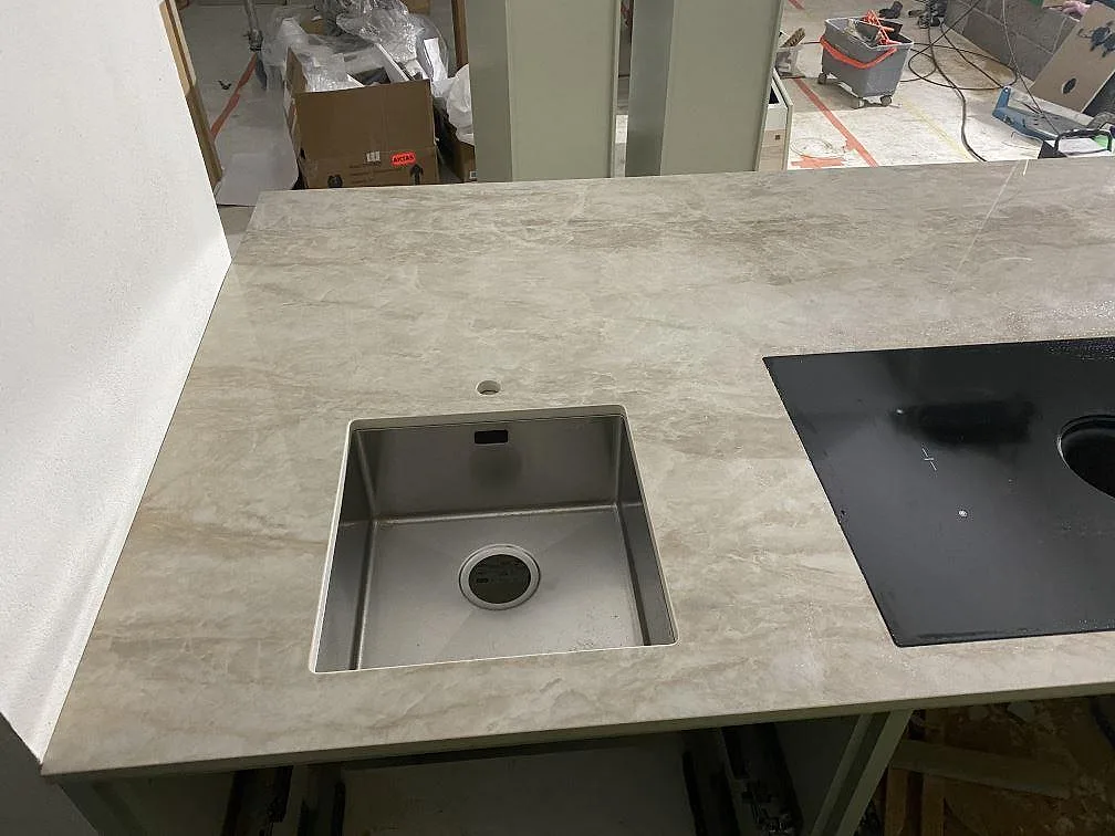Køkkenbordplade i Dekton Arga, Kareby – billede 2