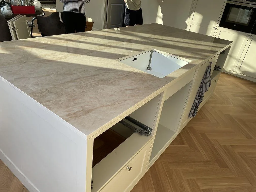 Køkkenbordplade i Dekton Arga, Kastrup – billede 3