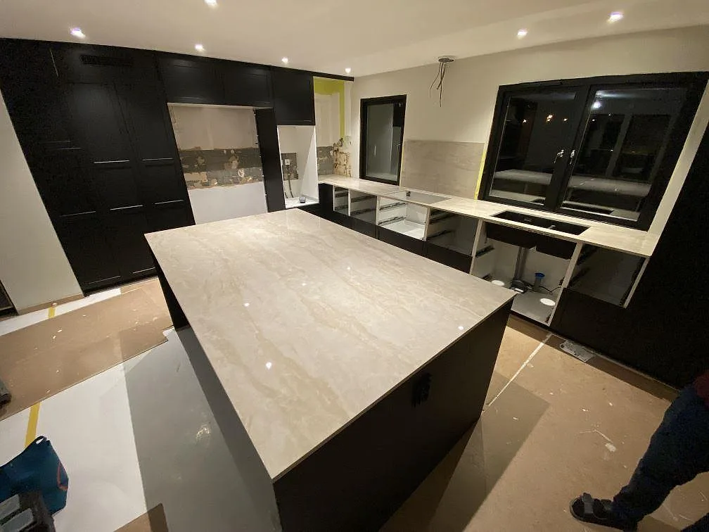 Køkkenbordplade i Dekton Arga, Katrineholm – billede 2