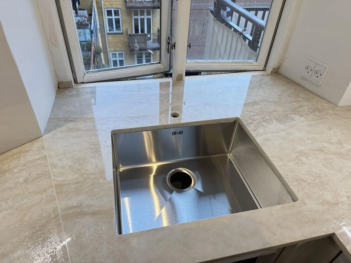 Køkkenbordplade i Dekton Arga, København N – billede 3