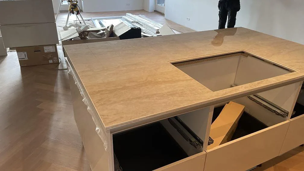 Køkkenbordplade i Dekton Arga, Køge – billede 2