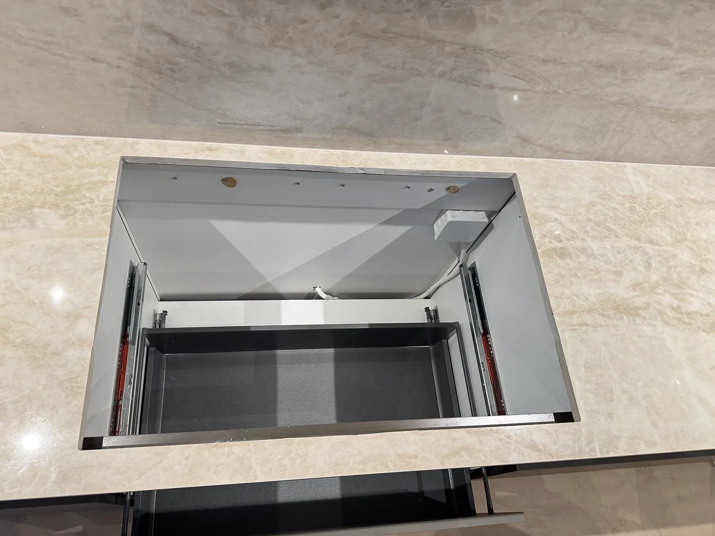 Køkkenbordplade i Dekton Arga, København S – billede 5