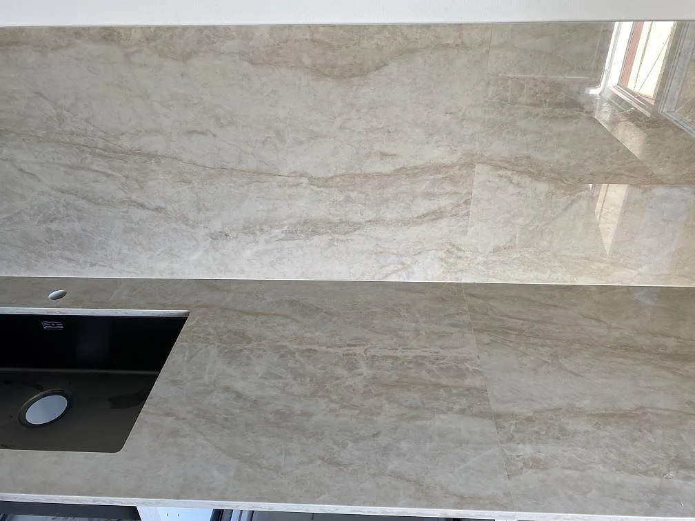Køkkenbordplade i Dekton Arga, Kristianstad – billede 5