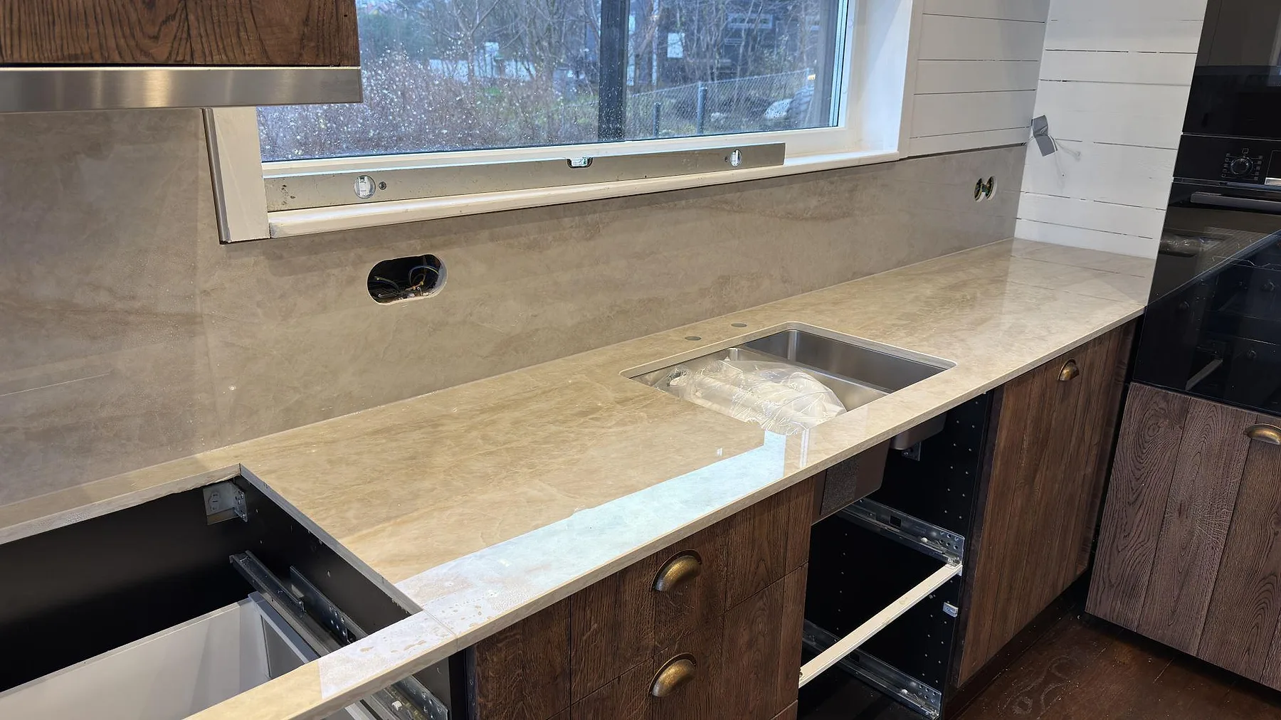Køkkenbordplade i Dekton Arga, Lidingö – billede 2