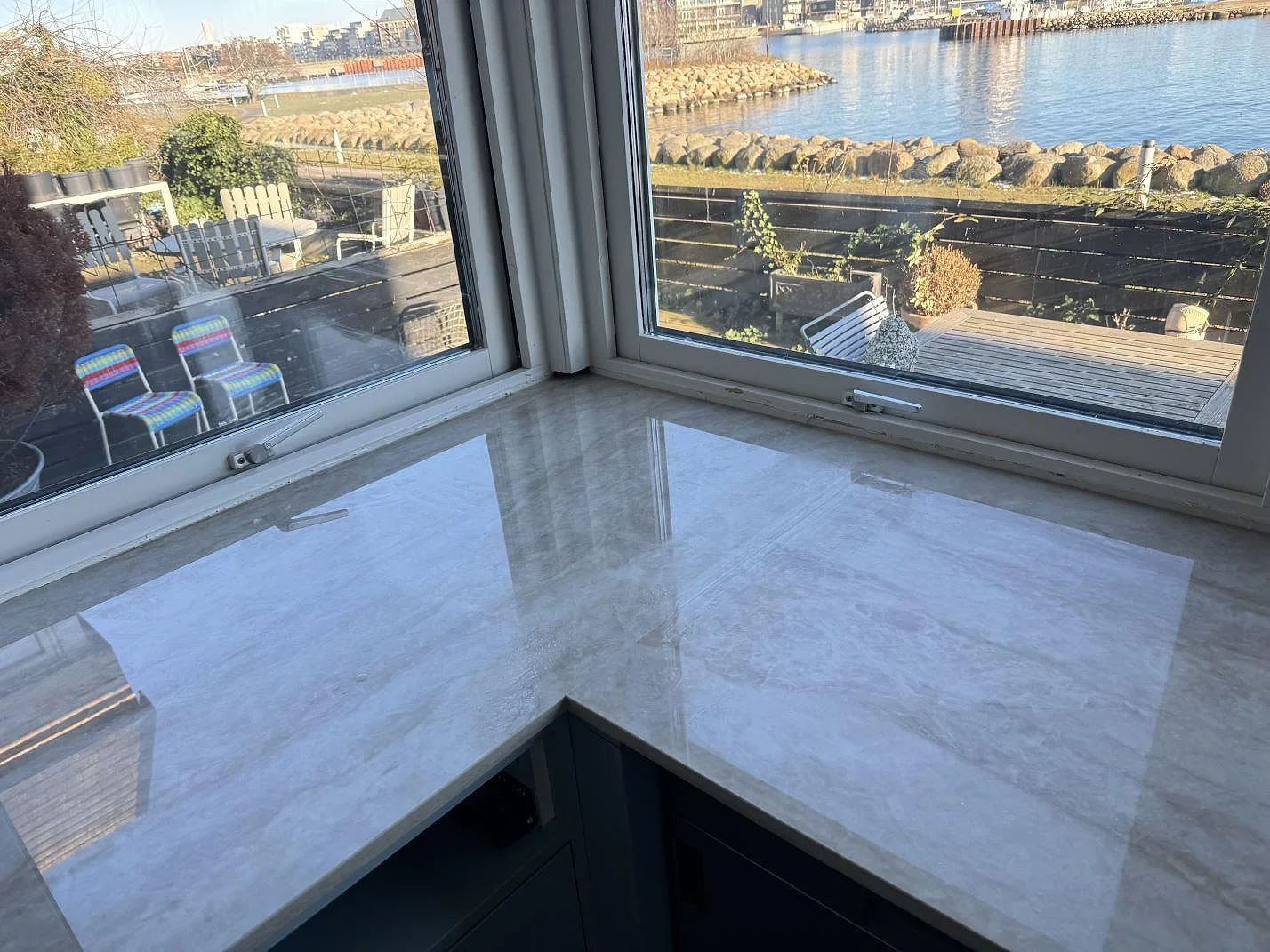 Køkkenbordplade i Dekton Arga, Limhamn – billede 2