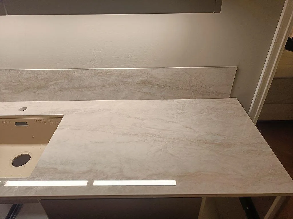 Køkkenbordplade i Dekton Arga, Malmö – billede 6