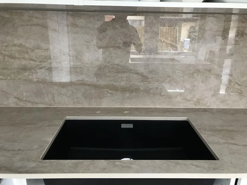 Køkkenbordplade i Dekton Arga, Malmö – billede 3