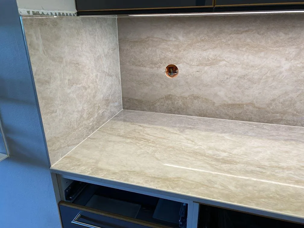 Køkkenbordplade i Dekton Arga, Malmö – billede 4