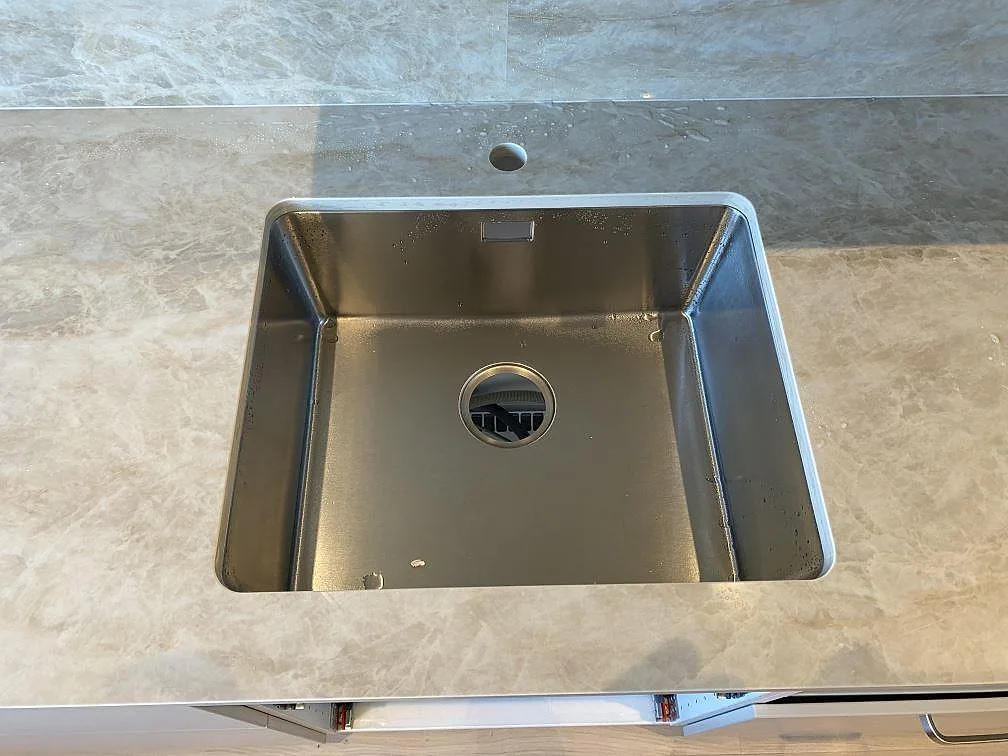 Køkkenbordplade i Dekton Arga, Malmö – billede 6