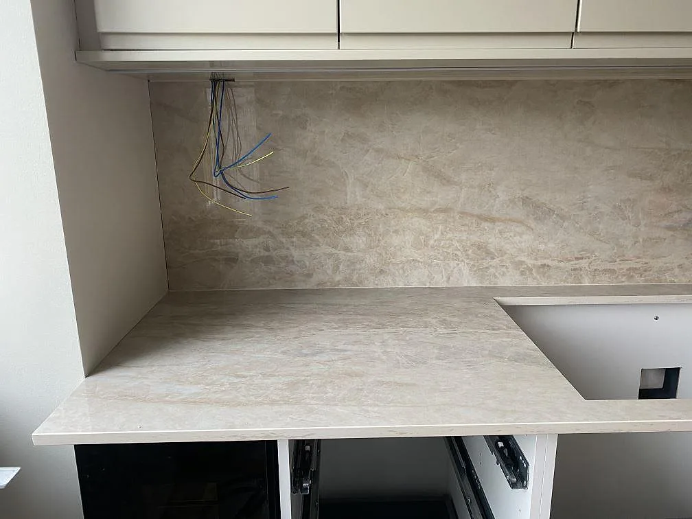 Køkkenbordplade i Dekton Arga, Mölndal – billede 5