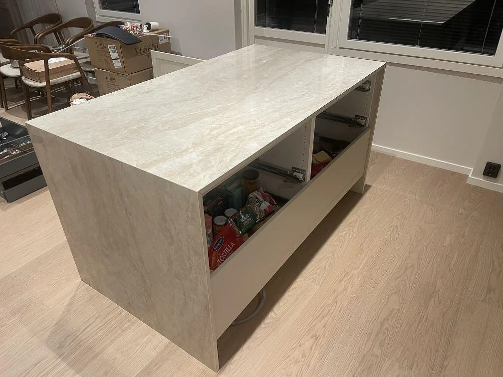 Køkkenbordplade i Dekton Arga, Norsborg – billede 8