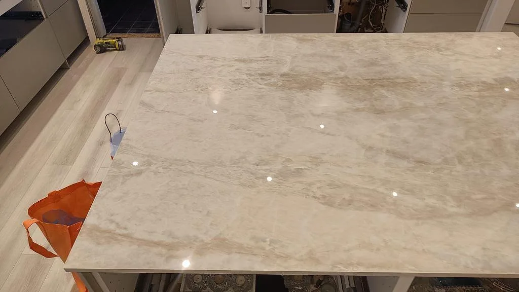 Køkkenbordplade i Dekton Arga, Skövde – billede 4