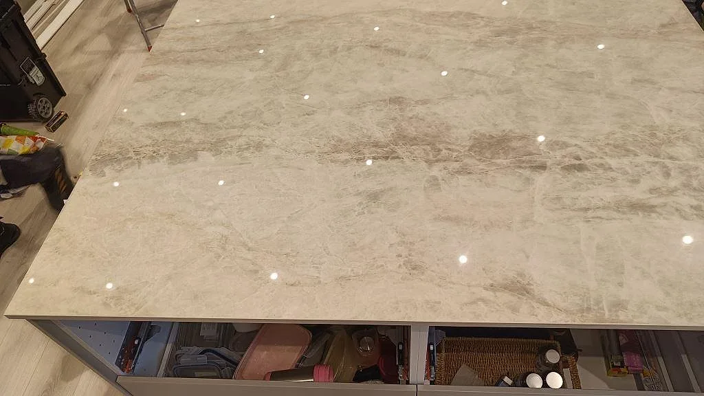 Køkkenbordplade i Dekton Arga, Skövde – billede 5