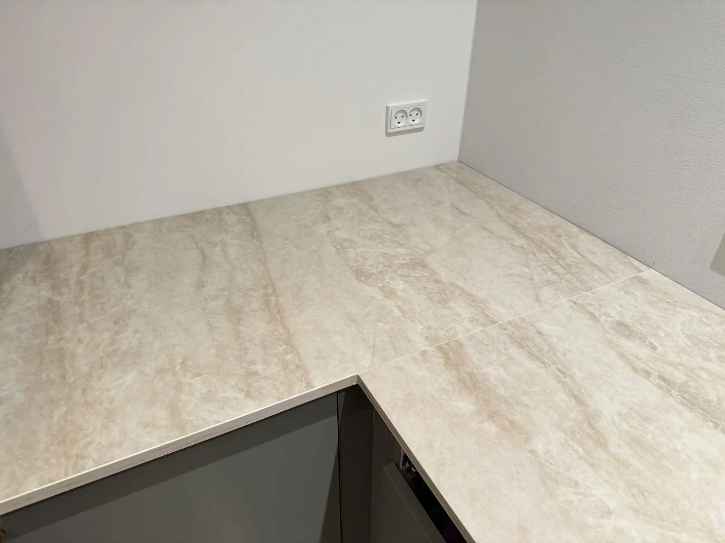 Køkkenbordplade i Dekton Arga, Skovlunde – billede 7