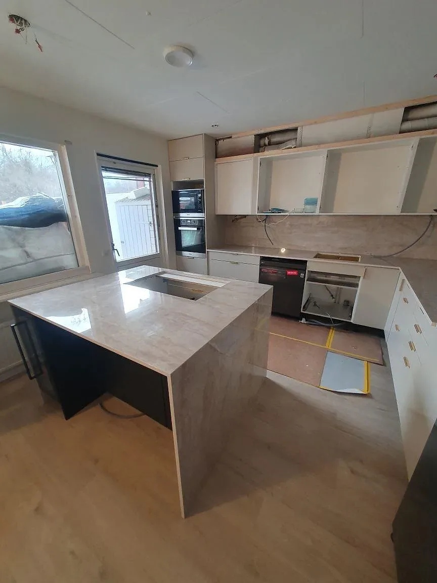 Køkkenbordplade i Dekton Arga, Söderby – billede 3