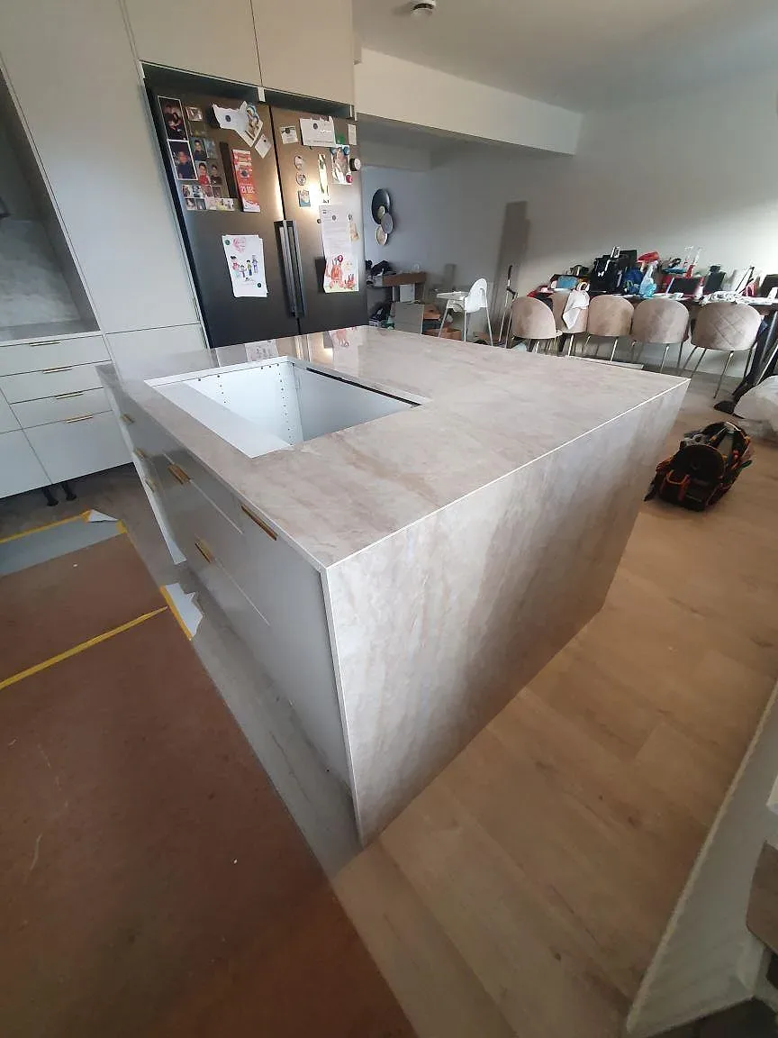 Køkkenbordplade i Dekton Arga, Söderby – billede 4