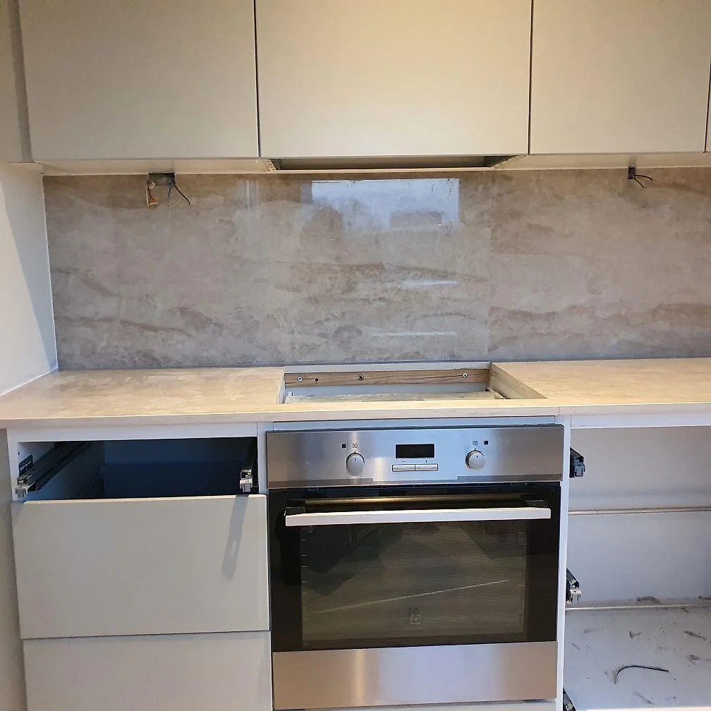 Køkkenbordplade i Dekton Arga, Sollentuna – billede 2
