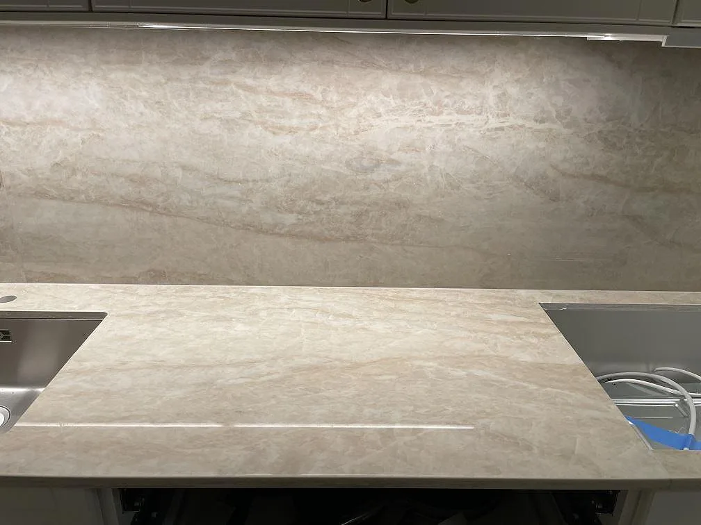 Køkkenbordplade i Dekton Arga, Solna – billede 3
