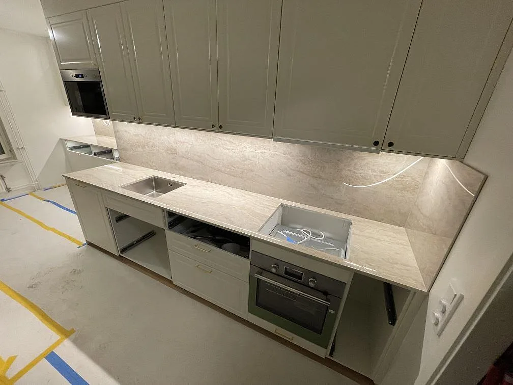 Køkkenbordplade i Dekton Arga, Solna – billede 2