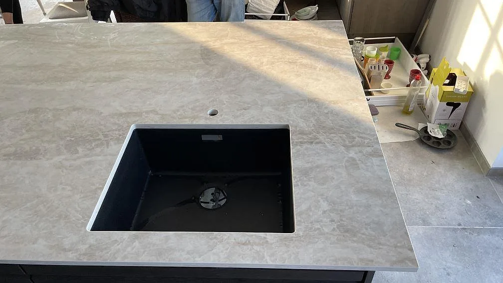 Køkkenbordplade i Dekton Arga, Solrød – billede 3
