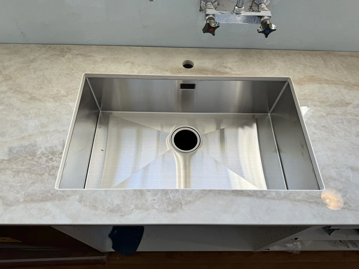 Køkkenbordplade i Dekton Arga, Svedala – billede 5
