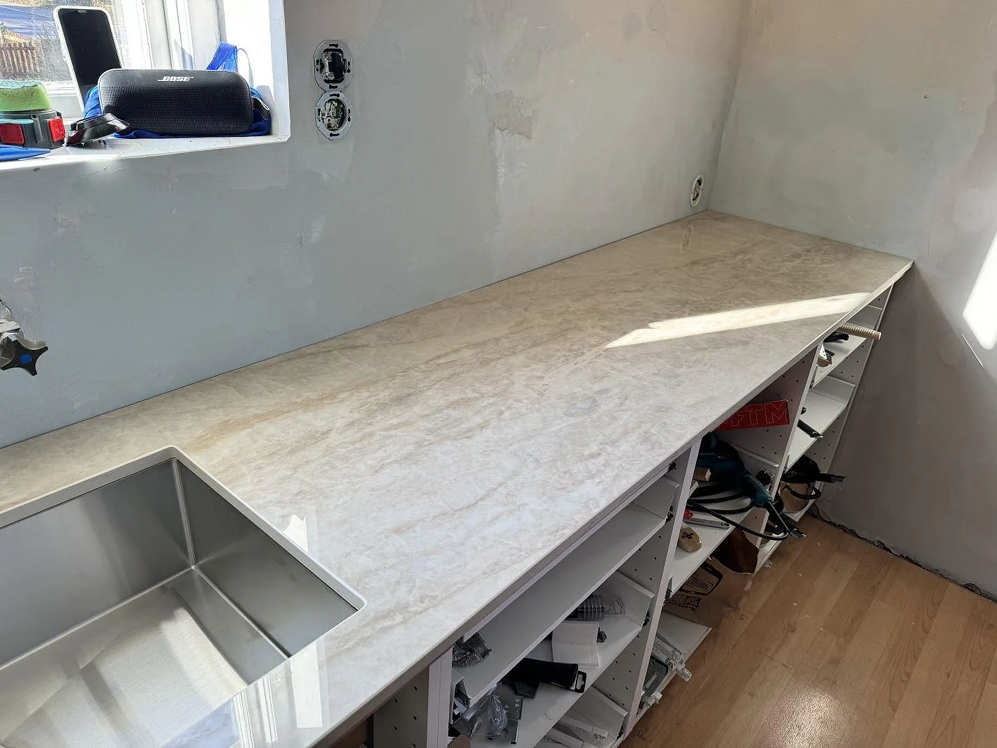 Køkkenbordplade i Dekton Arga, Svedala – billede 2