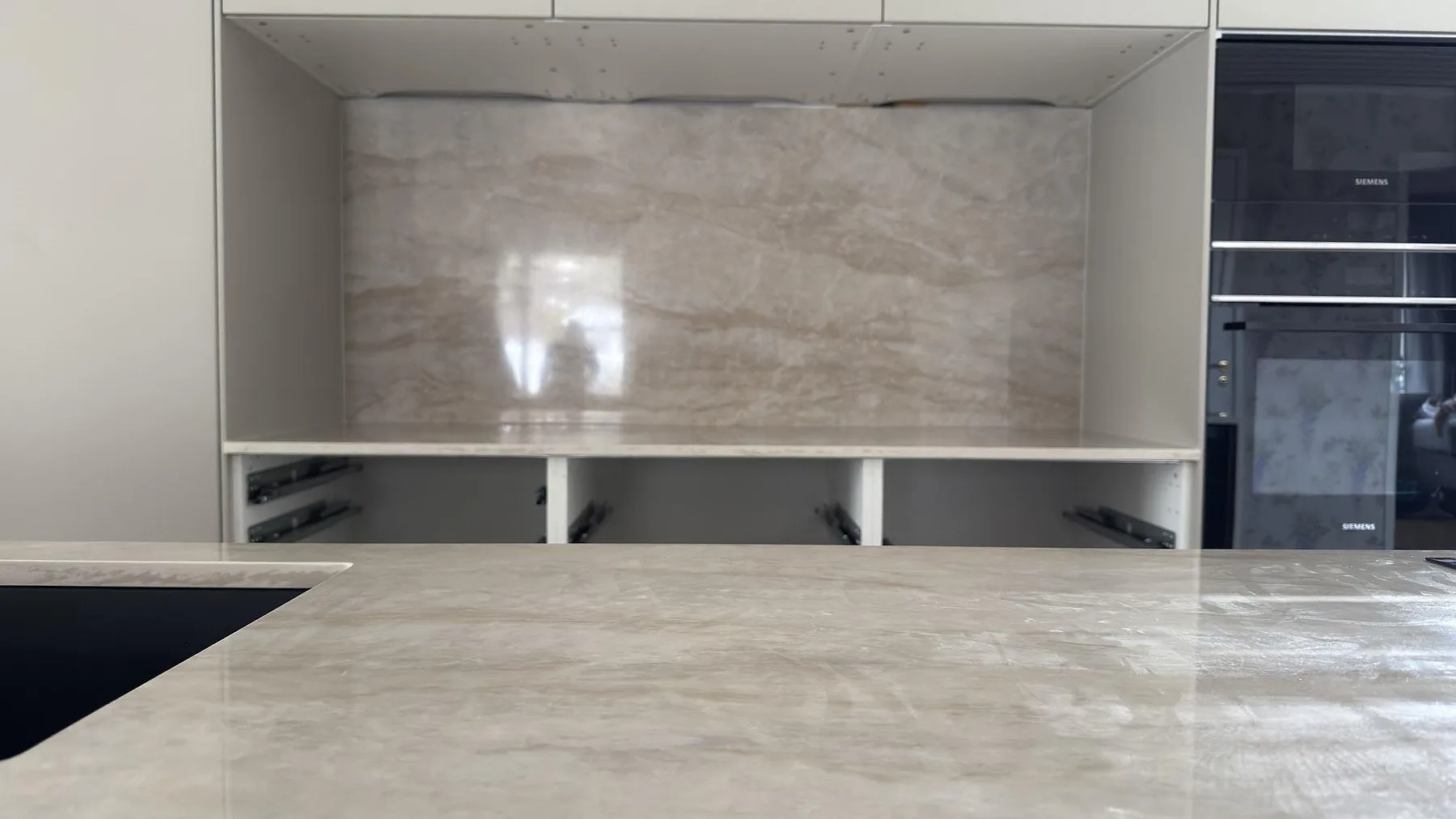 Køkkenbordplade i Dekton Arga, Torsby – billede 4