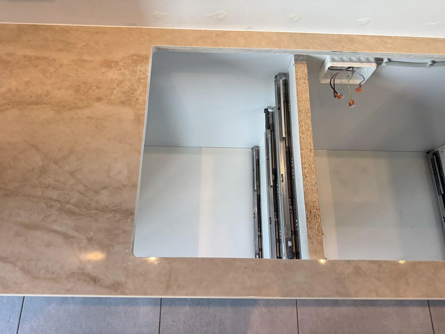 Køkkenbordplade i Dekton Arga, Trige – billede 8