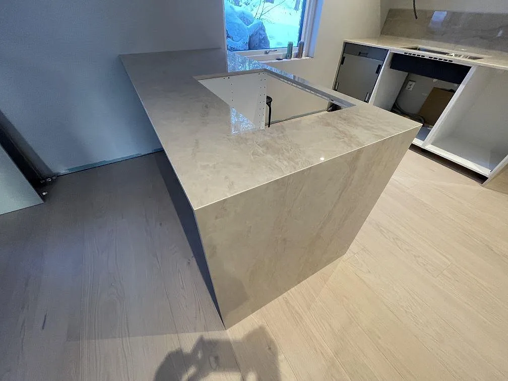 Køkkenbordplade i Dekton Arga, Tyresö – billede 3