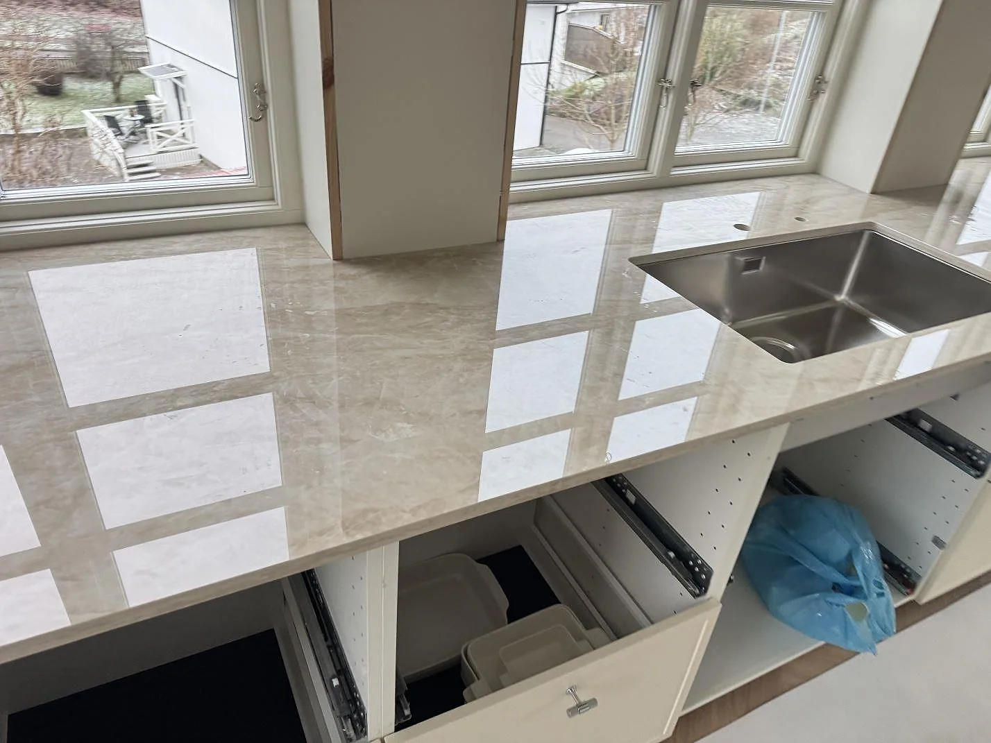 Køkkenbordplade i Dekton Arga, Uddevalla – billede 2