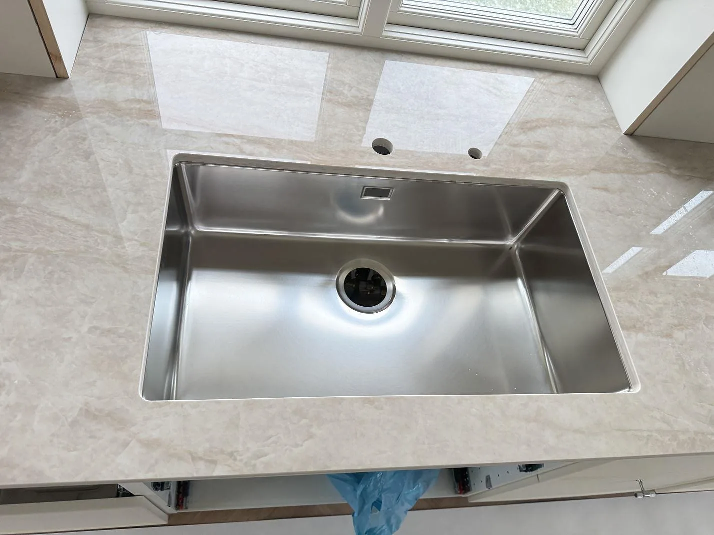 Køkkenbordplade i Dekton Arga, Uddevalla – billede 4