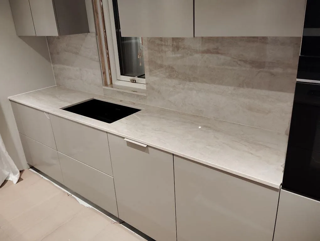 Køkkenbordplade i Dekton Arga, Västerås – billede 3