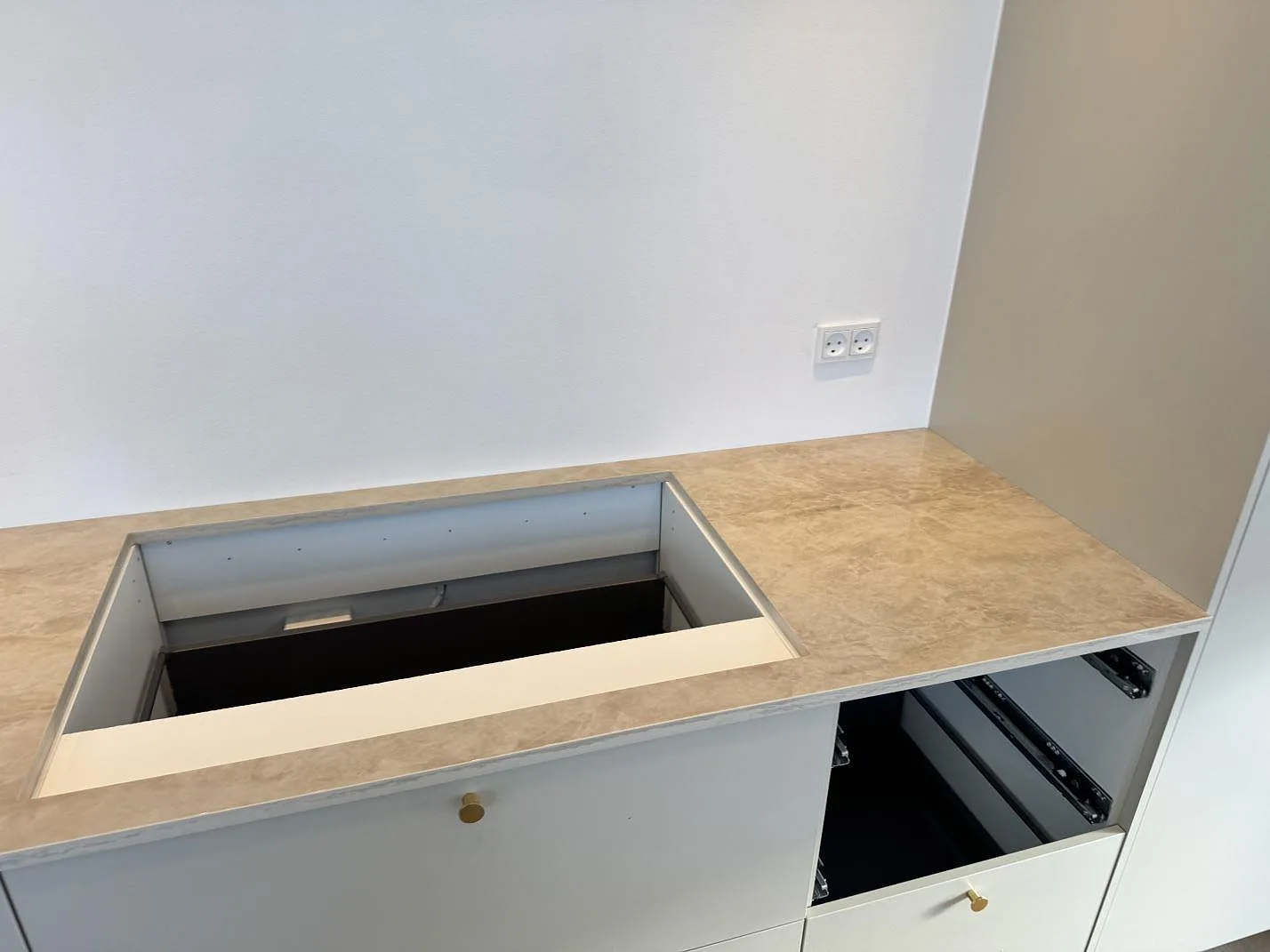 Køkkenbordplade i Dekton Arga, Valby – billede 5