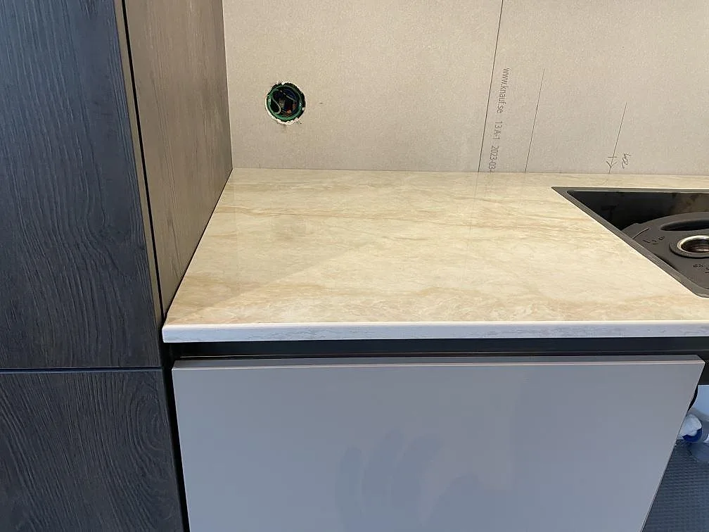 Køkkenbordplade i Dekton Arga, Veberöd – billede 6