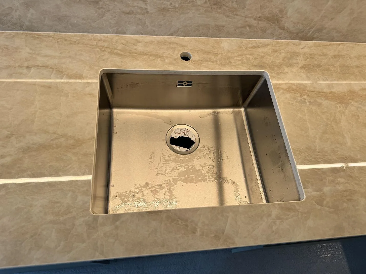 Køkkenbordplade i Dekton Arga, Ystad – billede 4