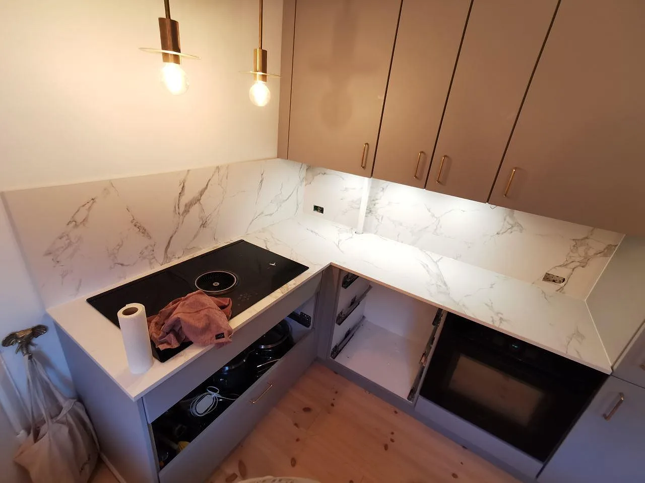 Køkkenbordplade i Dekton Aura 15, Frederiksberg C