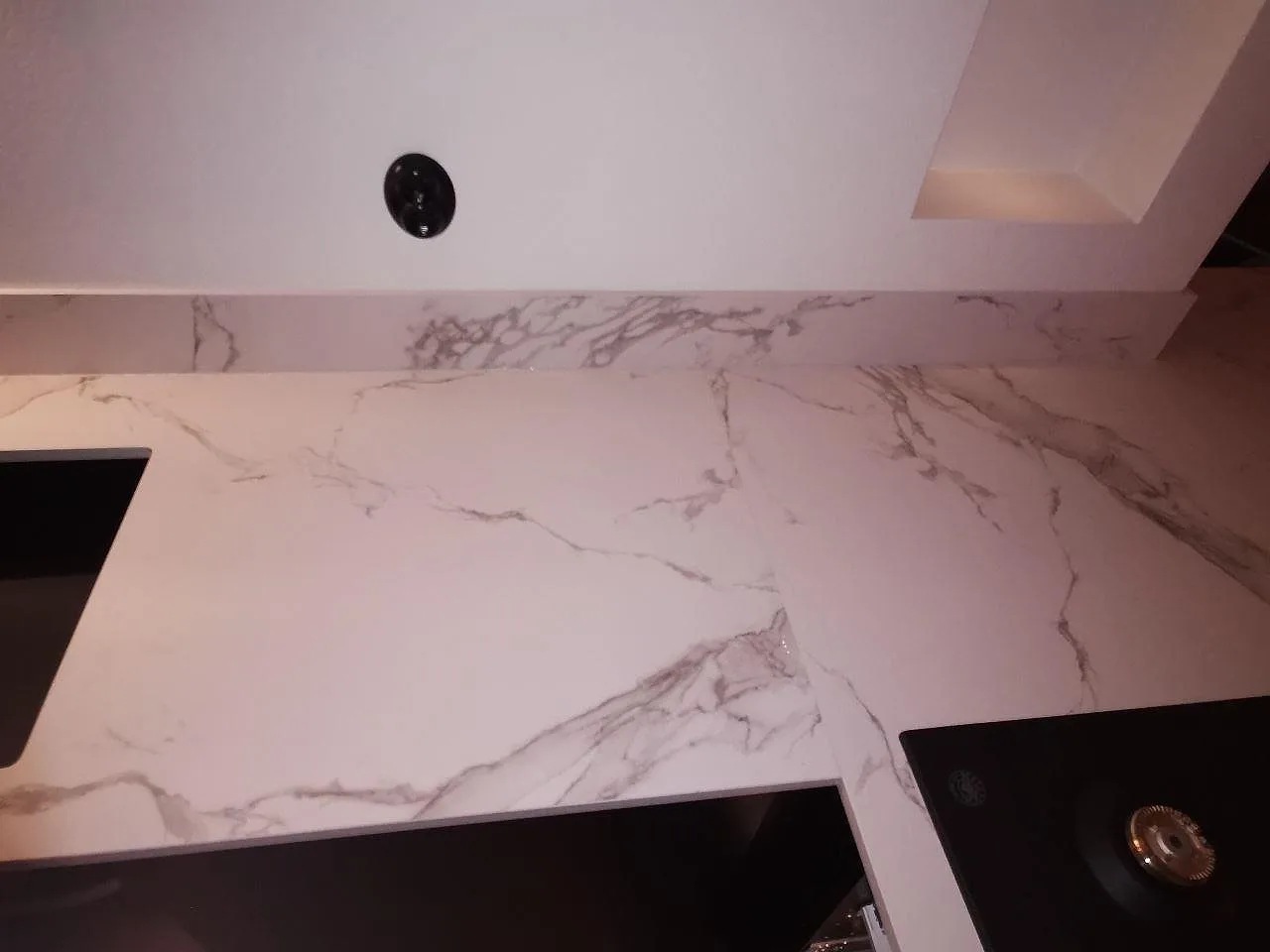 Køkkenbordplade i Dekton Aura-keramik, Varberg – billede 7